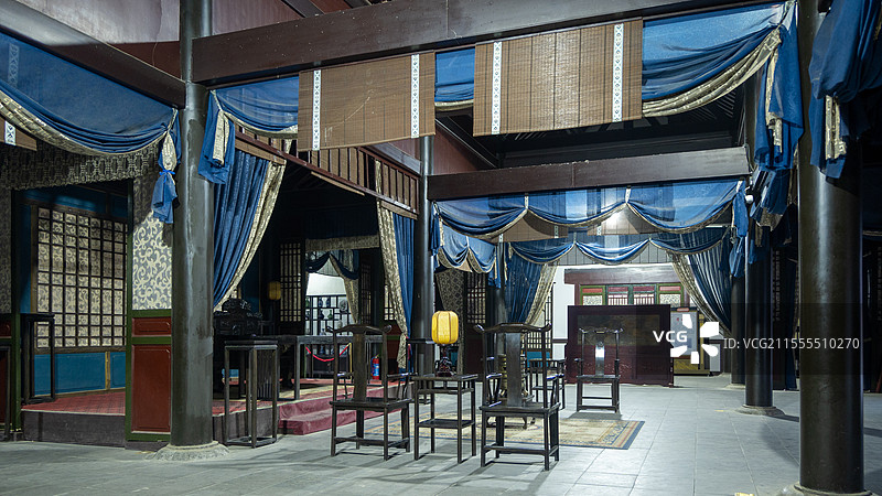 东平大宋不夜城县衙内景，中式古典桌椅图片素材