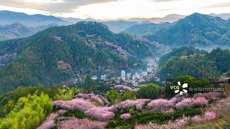 卖花渔村日出图片素材