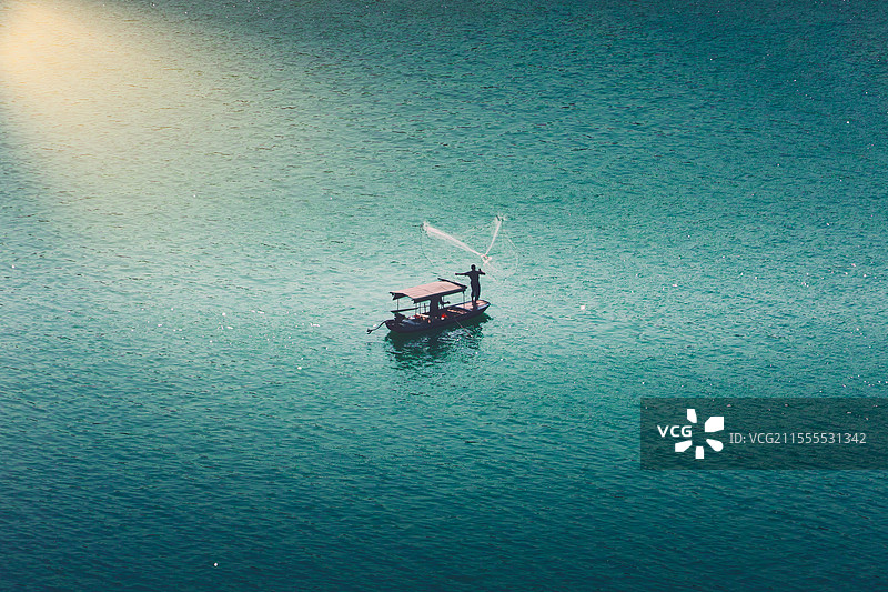 海上渔夫图片素材