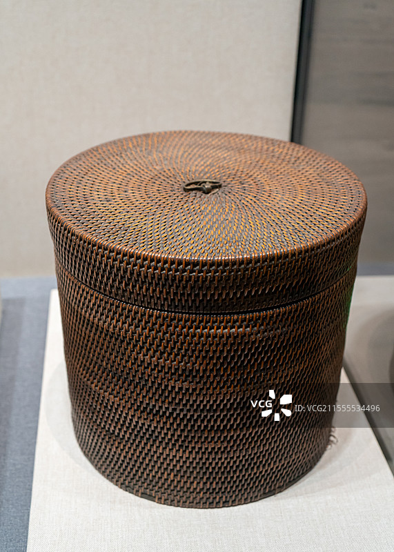 藤编官帽盒  清代  达斡尔民族博物馆图片素材