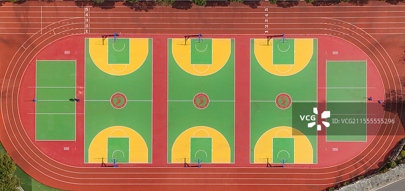 中学体育场航拍图片素材