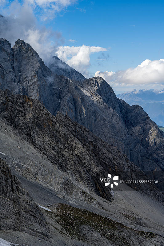 云南省丽江市玉龙雪山山脊山脉图片素材