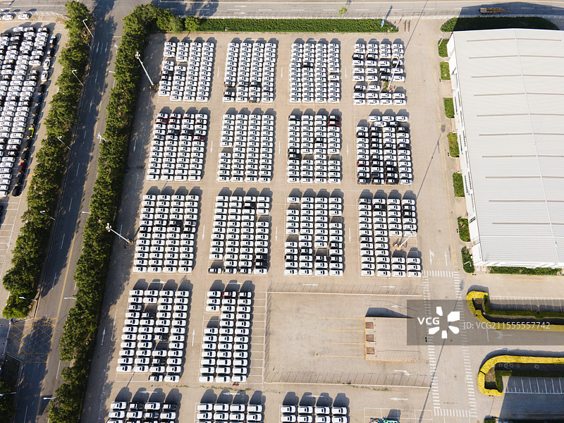 自由贸易区港口新能源汽车仓库航拍图片素材
