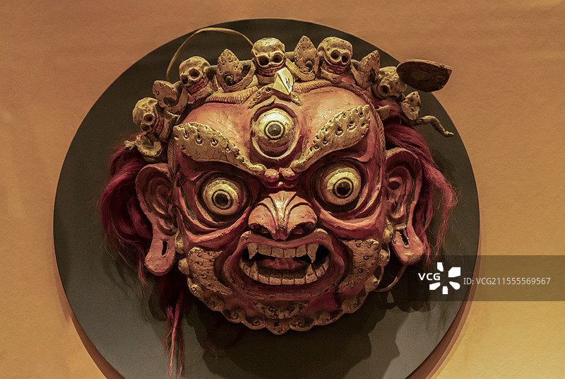 青海省博物馆“非物质文化遗产精品展”：红脸贡布神面具（清，青海省博物馆藏）图片素材