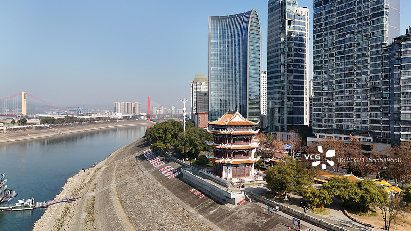宜昌长江边镇江阁图片素材