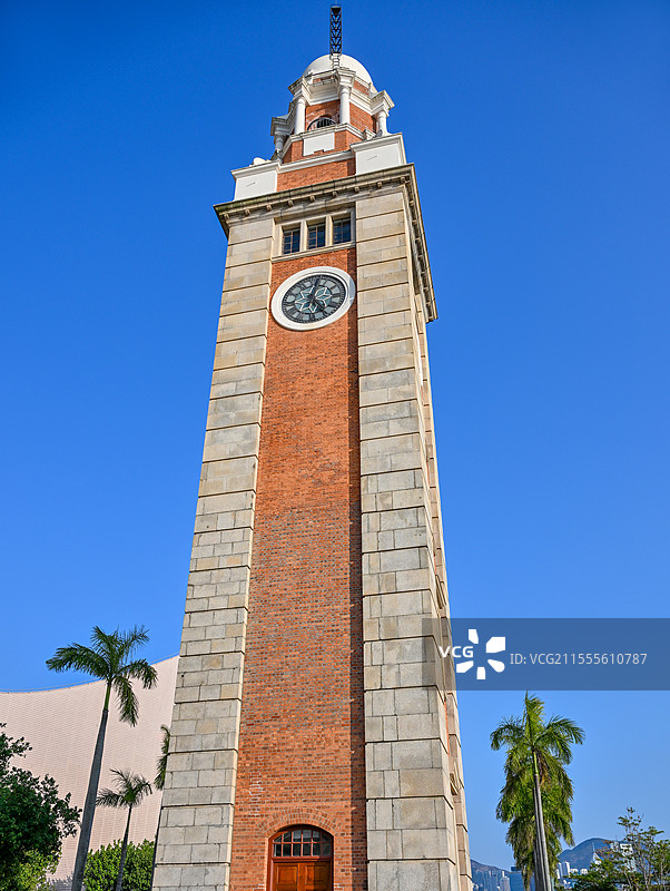 香港特别行政区维多利亚港香港文化中心尖沙咀钟楼图片素材