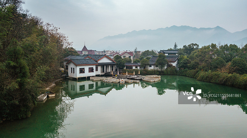 浙江桐庐垂云通天河景区 垂云湖 游船码头图片素材