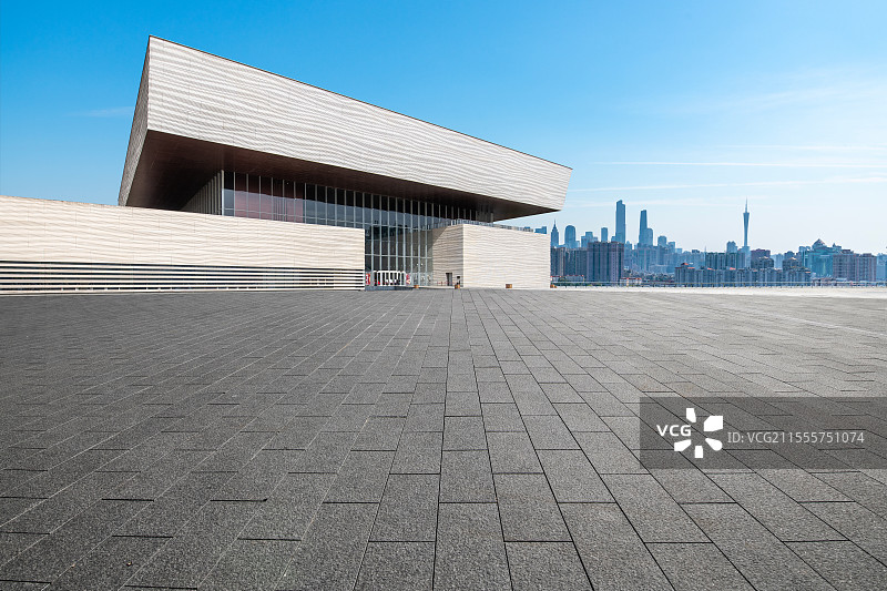 现代城市建筑广场和广州城市天际线图片素材