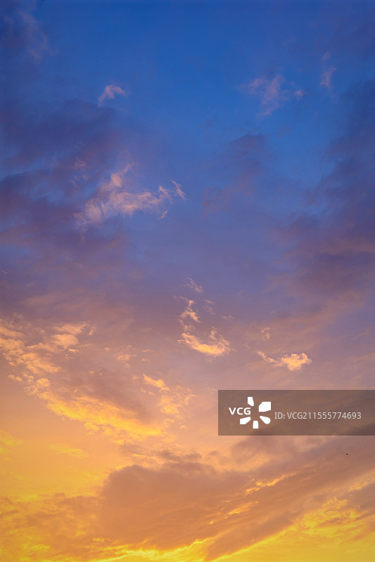 天空的火烧云图片素材