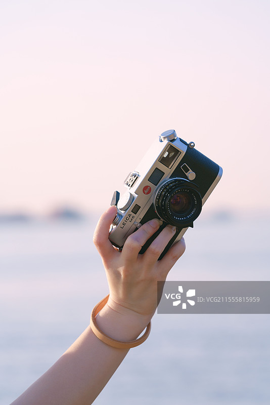leica m6，胶卷相机，少女图片素材