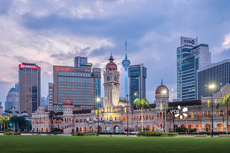 早上的马来西亚吉隆坡独立广场城市风光图片素材