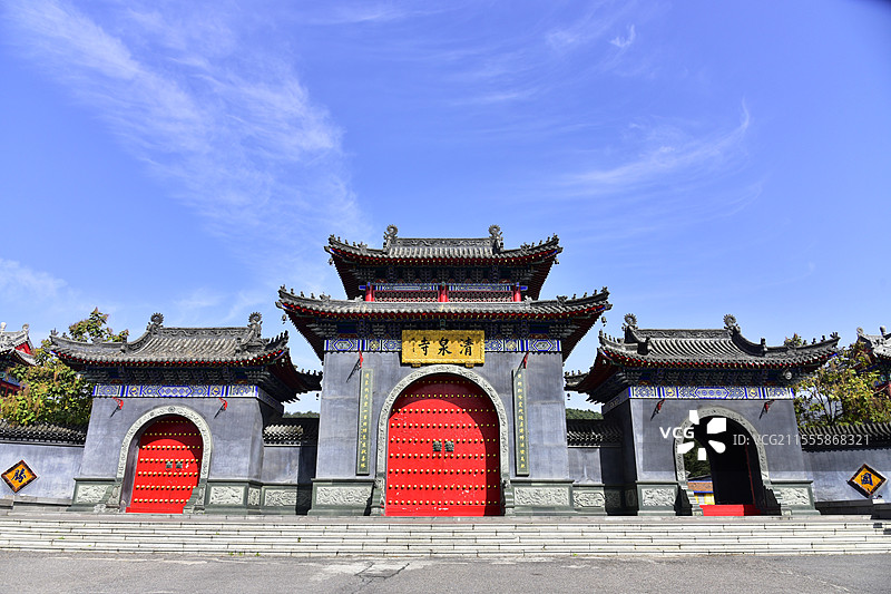 辽宁省丹东市宽甸县黄椅山公园佛教胜地清泉寺图片素材