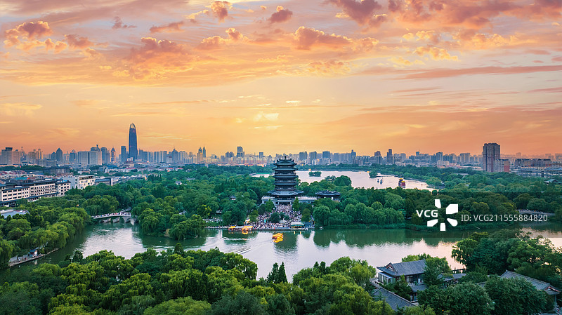 山东省济南市大明湖超然楼图片素材