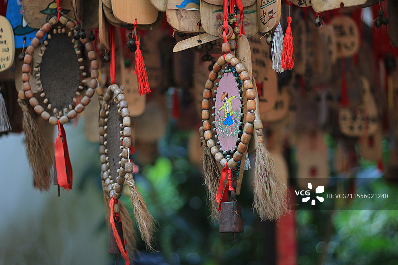 许愿祈福牌悬挂图片素材