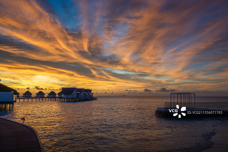 马尔代夫日出日落时的天空图片素材