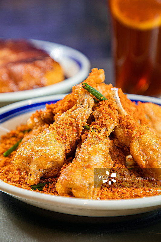 椒盐蛙牛蛙炸蛙腿酥脆蛙肉港式风味粤菜茶冰厅图片素材