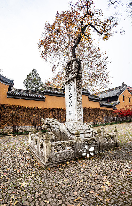 江苏南京灵谷景区灵谷深松碑刻秋色自然景观图片素材