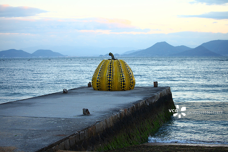 日本濑户内海的艺术博览会图片素材