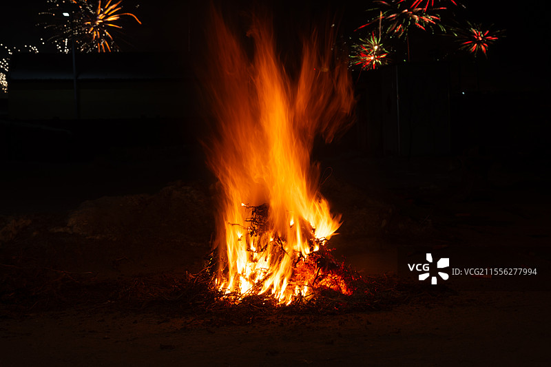 旺火庆祝新年图片素材