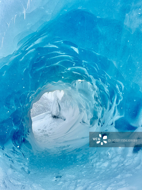 来古冰川蓝冰洞，几亿年形成的海洋性冰川，梦幻且迷人图片素材