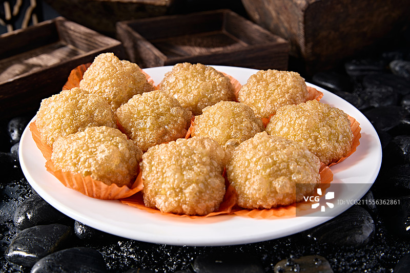 张垣坝上油炸黄糕图片素材