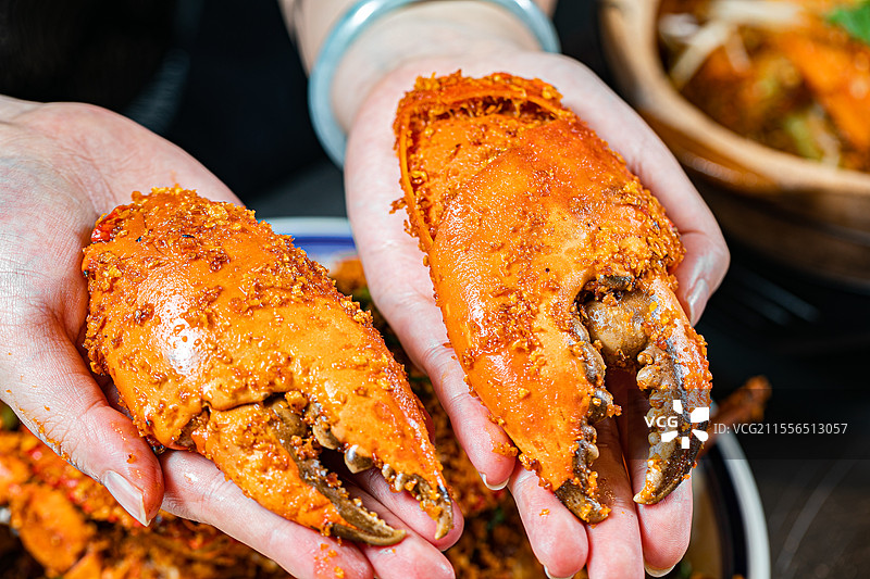 避风塘炒蟹大螃蟹粤菜蟹钳蟹肉蟹黄避风塘港式风味香港美食图片素材
