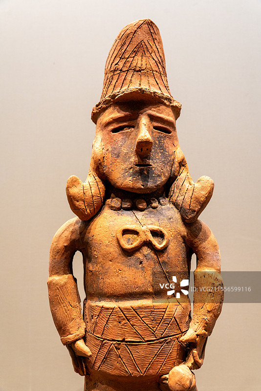 北京清华艺术博物馆“抟埴之工”特展文物——5-6世纪日本古坟时代武士埴轮图片素材