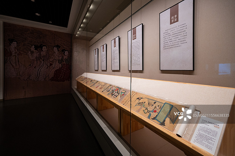 天津博物馆 世情万象 明清画境中的众生百态 明 唐寅 唐伯虎 韩熙载夜宴图卷  重庆中国三峡博物馆藏图片素材