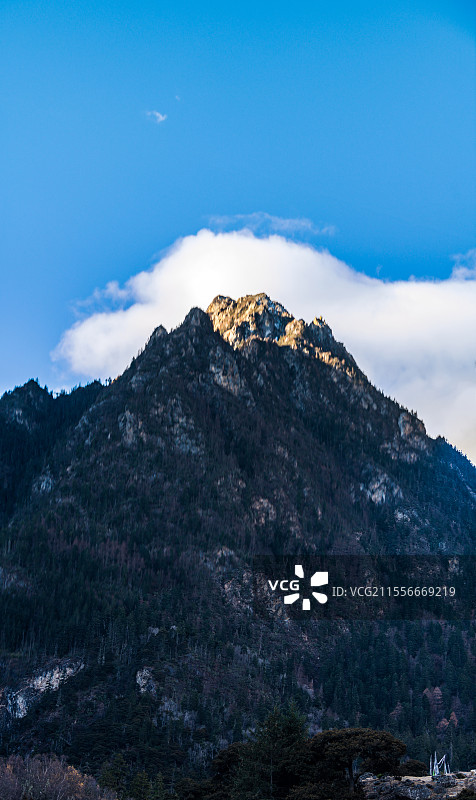 西藏那曲市嘉黎县风景图片素材