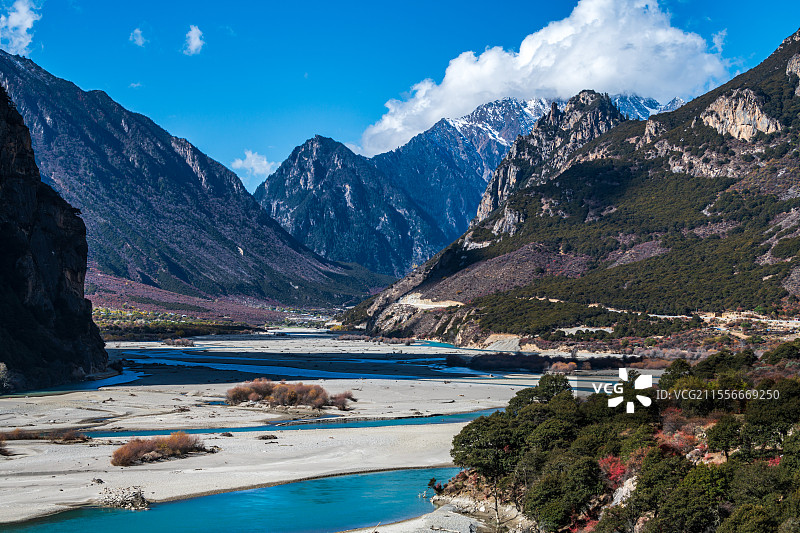 西藏那曲市嘉黎县风景图片素材