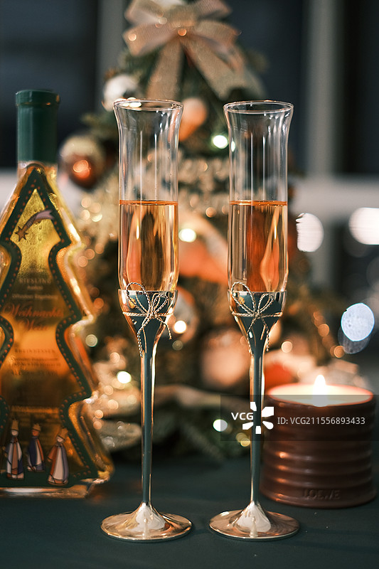 Tiffany酒杯 圣诞氛围拉满图片素材