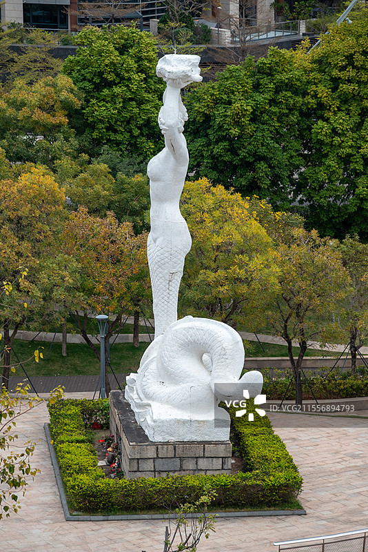 深圳蛇口海上世界文化艺术中心：女娲补天雕像图片素材