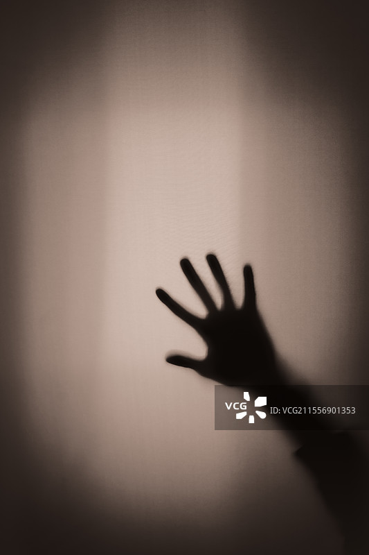 破窗的手图片素材