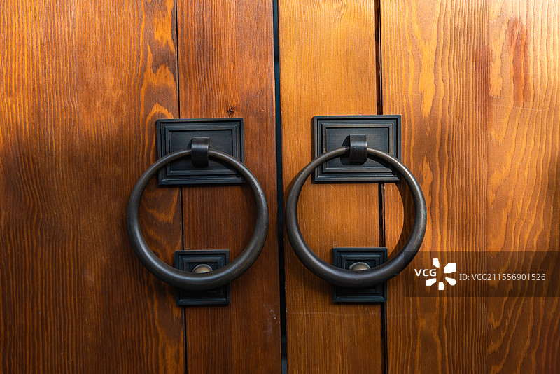 北京前门文华东方酒店四合院庭院木制大门图片素材