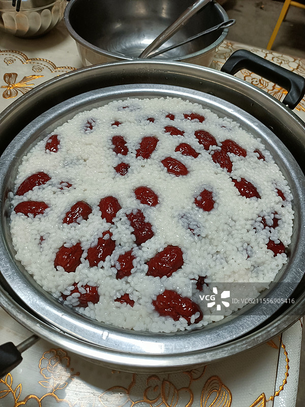 陕西传统风味小吃甑糕-烹制前的食材（糯米红枣）图片素材