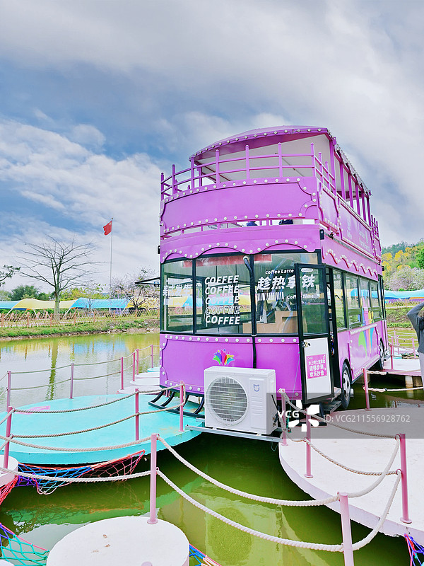 花都蓝田紫林水上巴士图片素材
