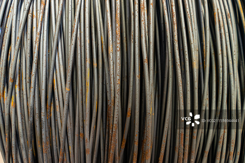 中国钢铁加工工厂拍摄主题，车间里一卷的钢筋建材材料，室内无人图像摄影图片素材