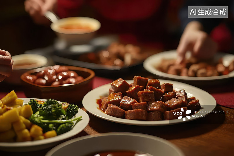【AI数字艺术】聚焦在肉块美食上的温暖餐桌时光图片素材