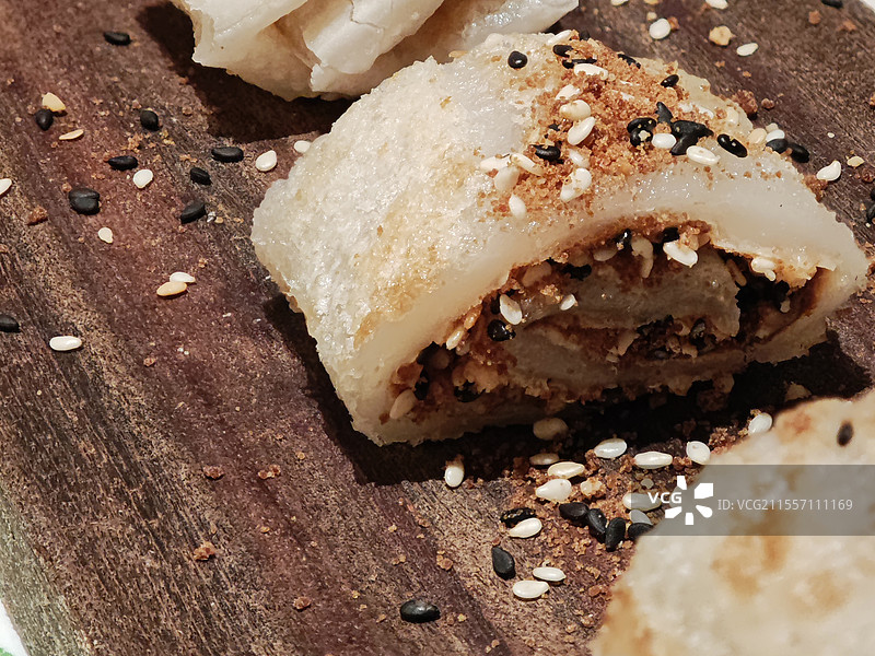 舌尖美食伍仁红糖麻糍特写图片素材