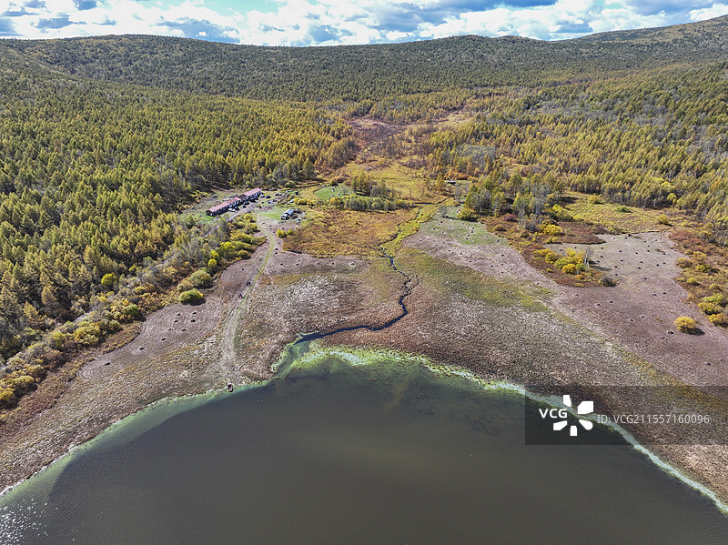 深秋的阿尔山仙鹤湖图片素材