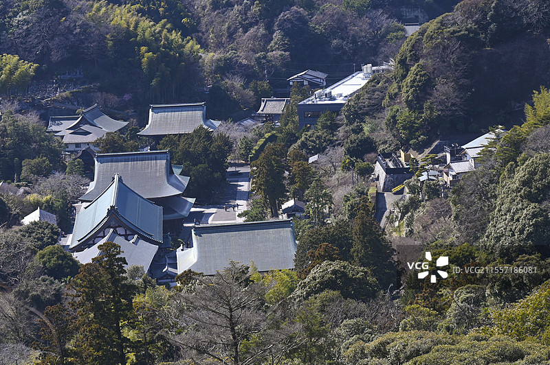 日本镰仓建长寺内登山俯瞰寺庙建筑图片素材