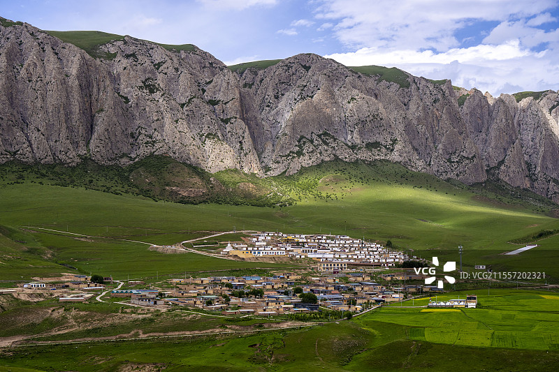 甘肃省甘南藏族自治州白石崖寺图片素材