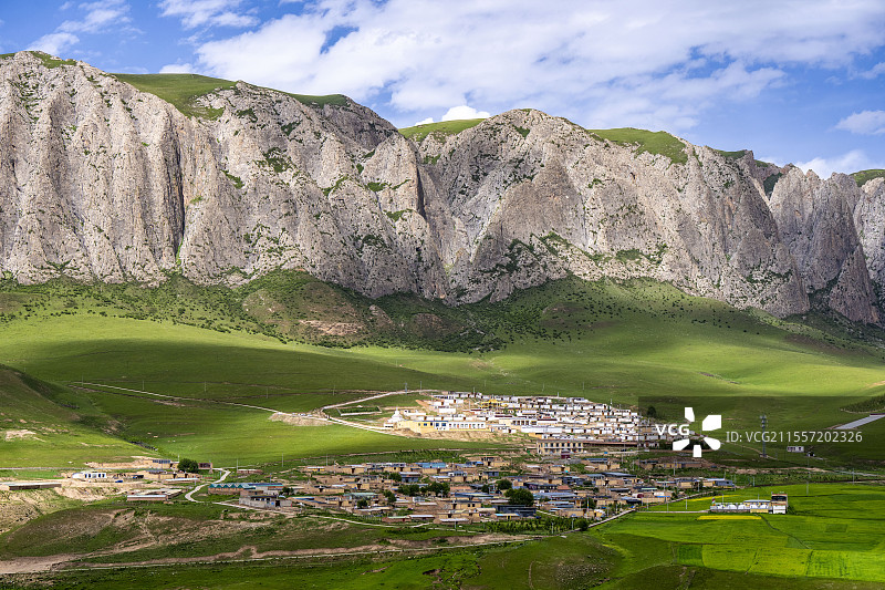 甘肃省甘南藏族自治州白石崖寺图片素材