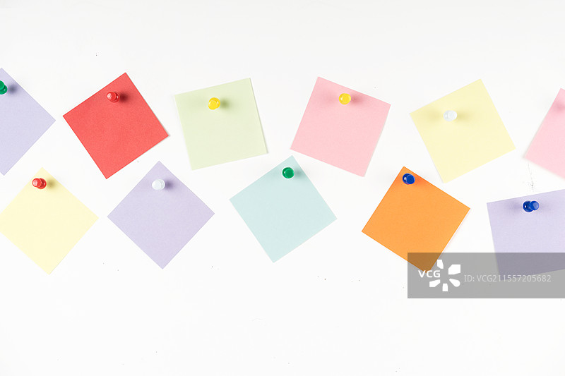 图钉和便利贴图片素材