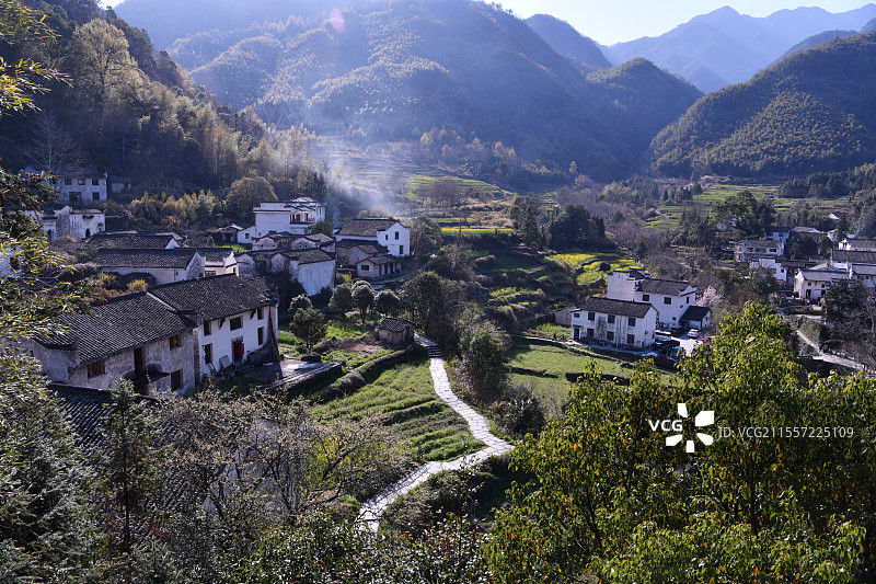 安徽石台白石岭风景区古村民居全景图片素材