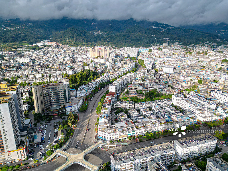 云南临沧市凤庆县道路航拍图片素材