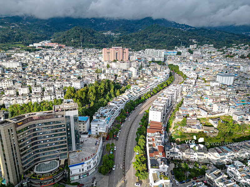 云南临沧市凤庆县道路航拍图片素材