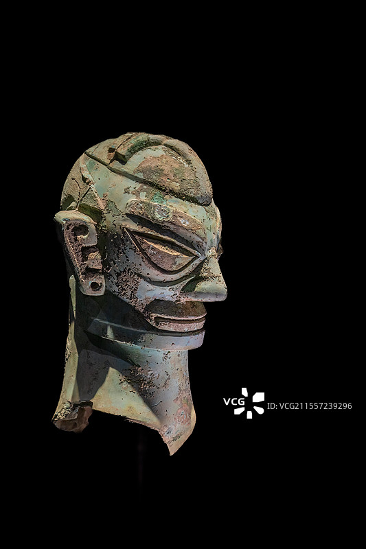 三星堆博物馆藏商代后期青铜人头像图片素材