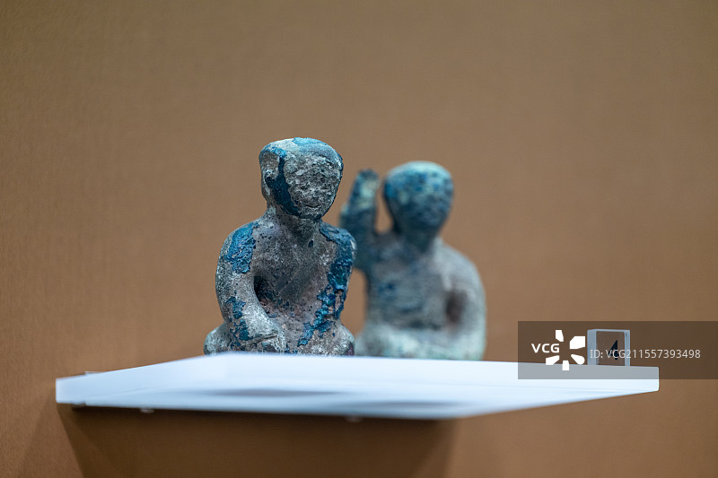 南京博物院-西汉-阜宁县新沟出土-铜人俑图片素材