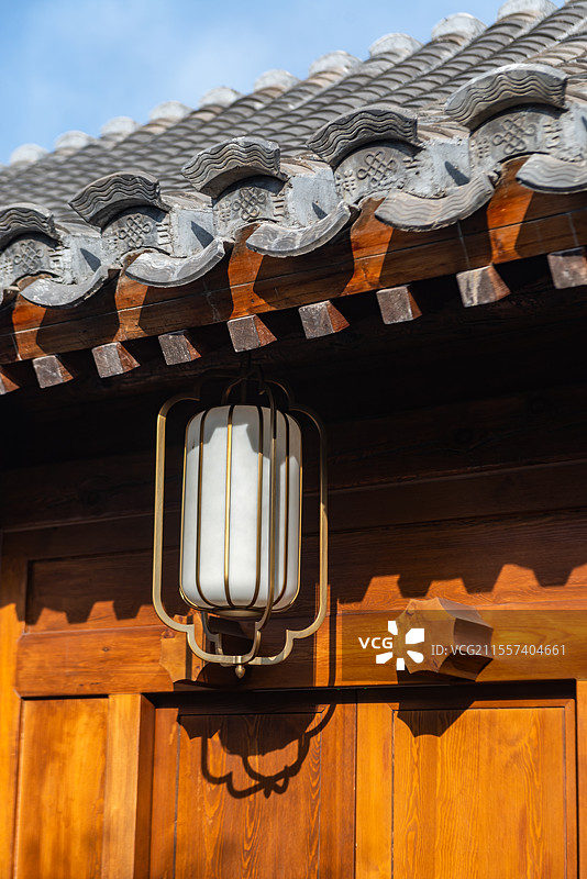 北京前门文华东方酒店四合院庭院木制大门图片素材